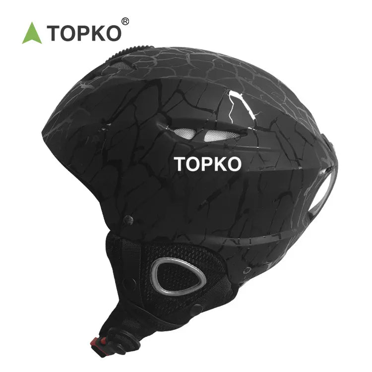 Ski helmet