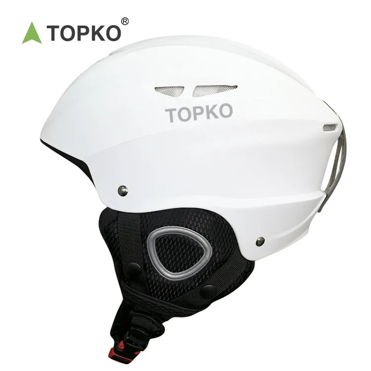 Ski helmet