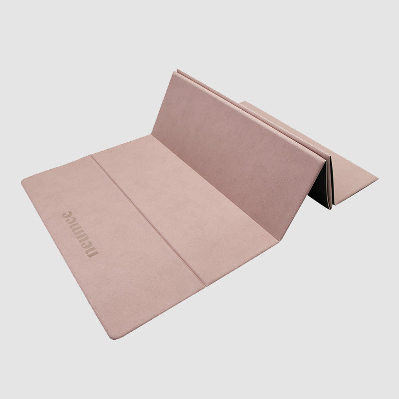 Eight-Deal Folding Mat