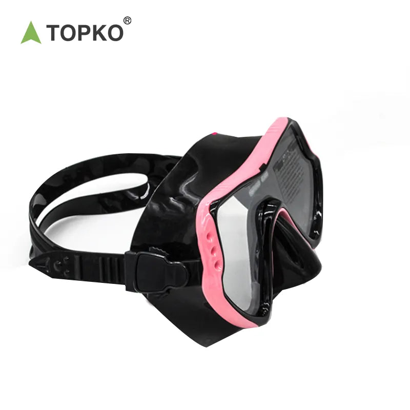 Swimming goggles